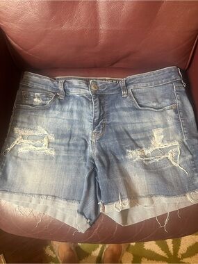 American Eagle Outfitters Distressed Denim Shorts in Light Blue